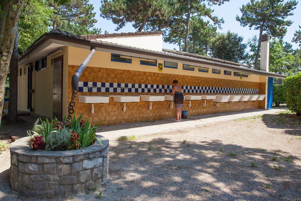 Camping Village Mare Pineta Систияна Екстериор снимка